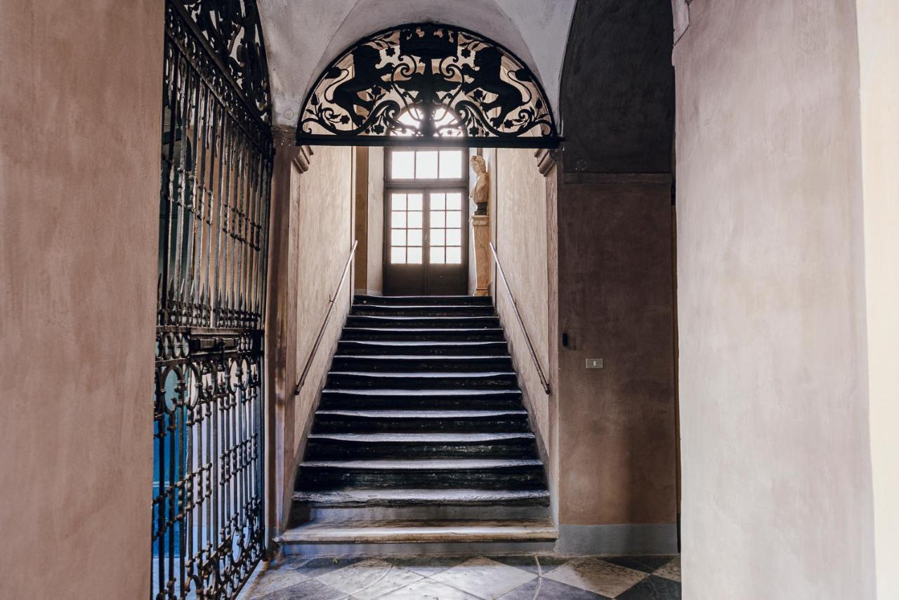 La Foresteria Di Palazzo Picedi Benettini Sarzana Luaran gambar