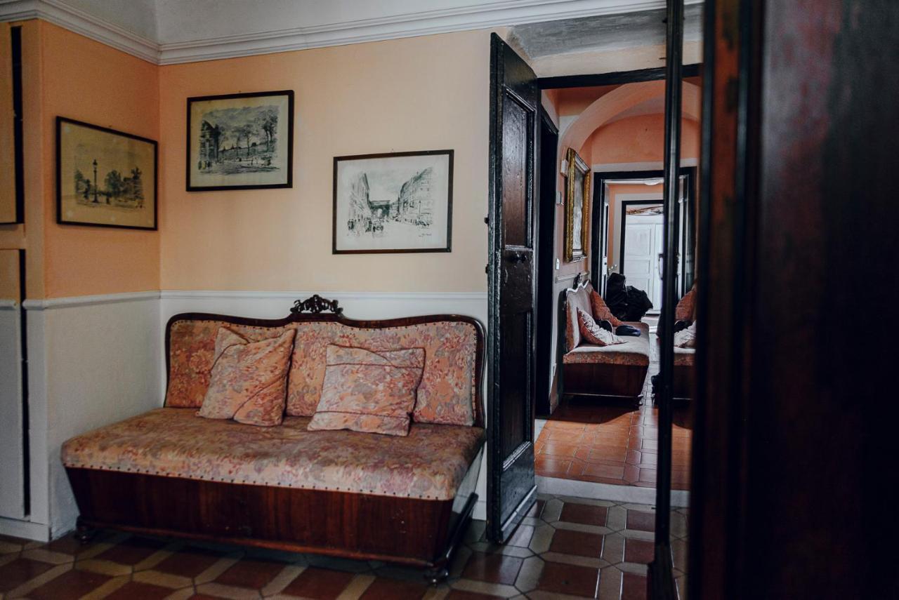 La Foresteria Di Palazzo Picedi Benettini Sarzana Luaran gambar