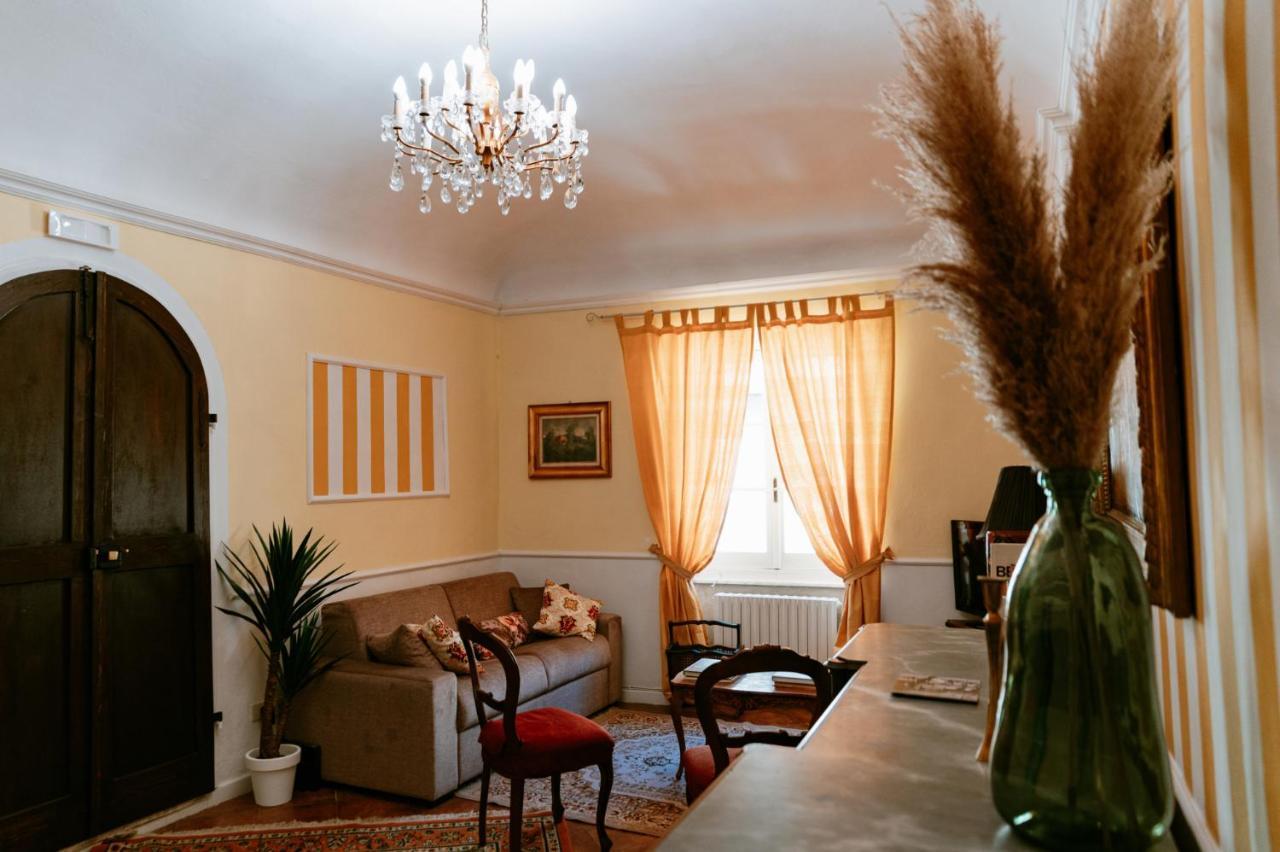 La Foresteria Di Palazzo Picedi Benettini Sarzana Luaran gambar
