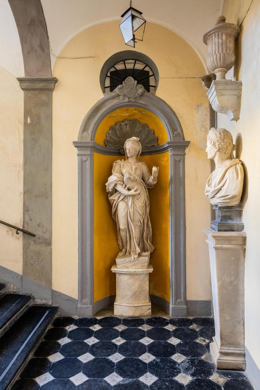 La Foresteria Di Palazzo Picedi Benettini Sarzana Luaran gambar